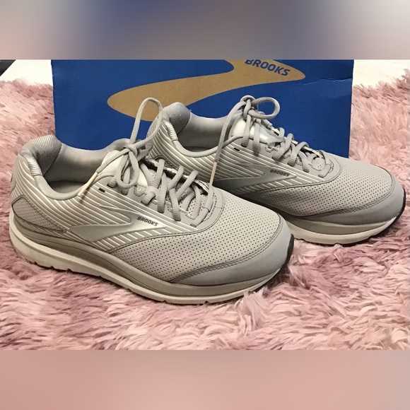 - Brooks Addition Walker Suede    NWT - Picture 1 of 8